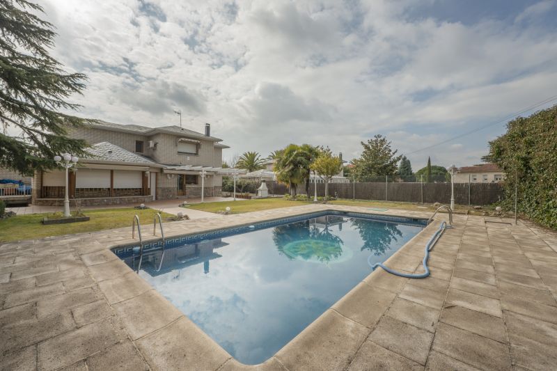 Best Pool Safety Contractors in North Charleston, SC